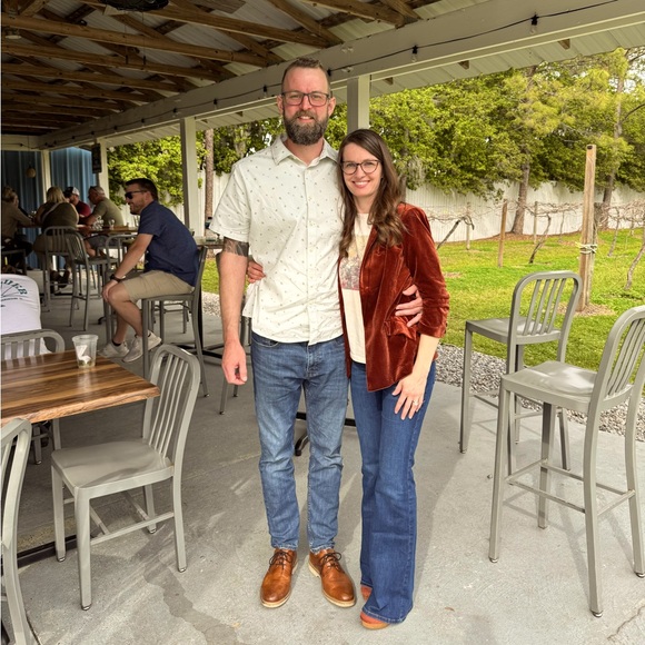 Meet your Posher, Kat - Picture 1 of 1